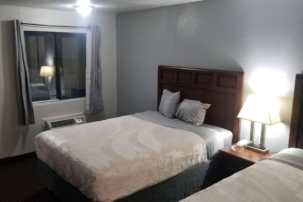 Hotel 2 Queens Beds Hotel Room 127 Stillwater Luaran gambar
